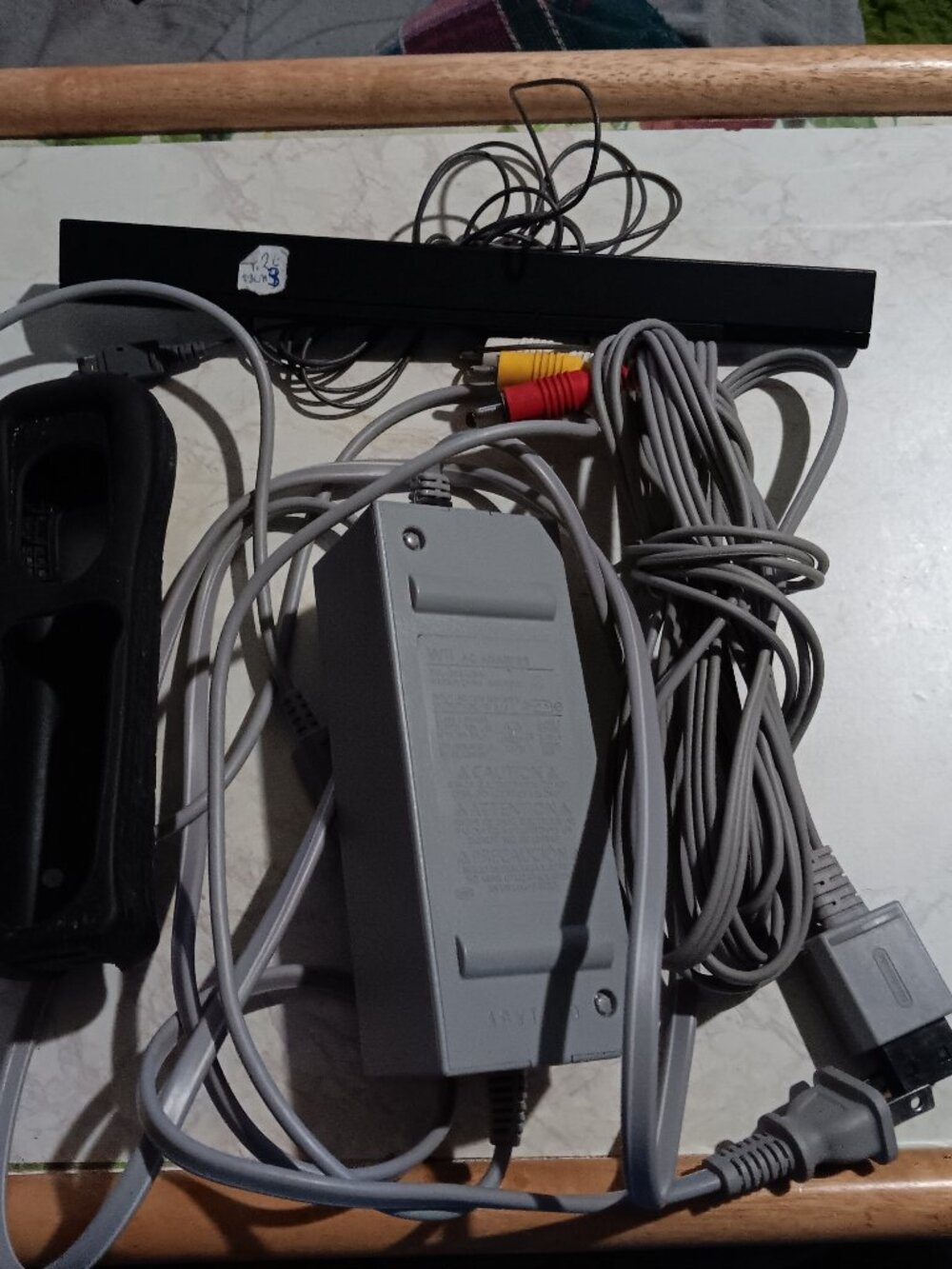 Wii BUNDLE OEM AC Adapter + Sensor Bar + AV Cable + Silicone Remote Sleeve